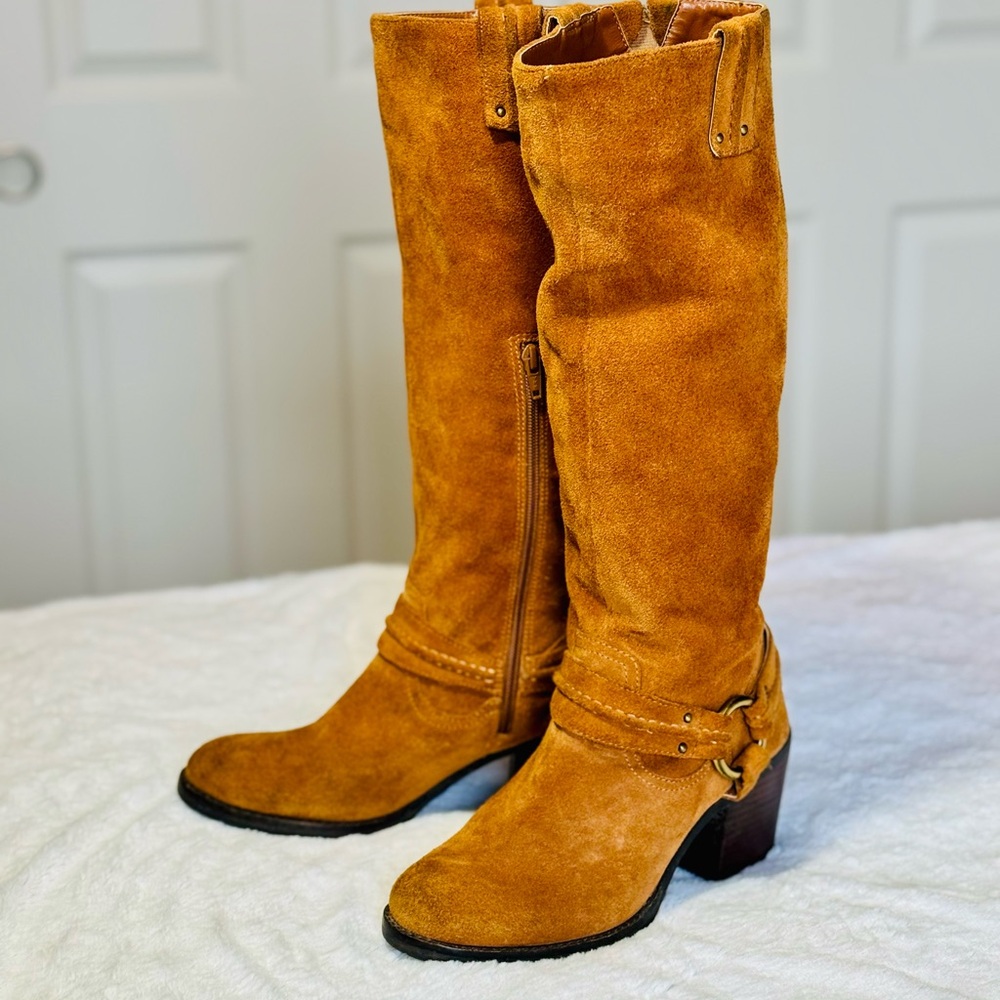 Jessica Simpson Light Brown SuedeBoots